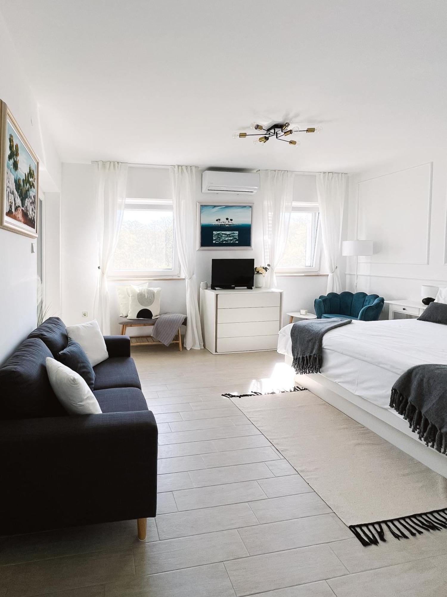 Modern Apartment In The Heart Of ニヴィーチェ エクステリア 写真