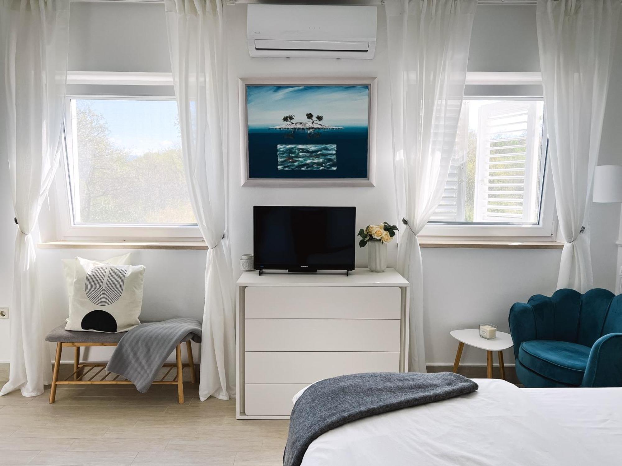 Modern Apartment In The Heart Of ニヴィーチェ エクステリア 写真